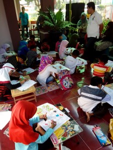 Gerakan Seniman Masuk Sekolah di Bima, Menjaga Pusaka Budaya,