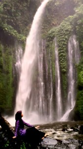 TIU KELEP,  Air Terjun Yang Terbang