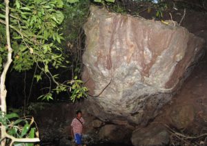 Kisa Batu “Tinggi Tinggang”, Bisa Mencapai Langit Ketujuh