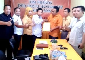Kawan Nuri Serahkan Formulir Pendaftaran Bacagub ke DPD Hanura NTB