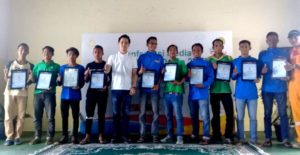 Perusahaan Cat JOTUN, Beri Latihan Mengecat Sekaligus Ngecat Bangunan Sekolah