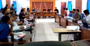 Pengusaha Taxi Online dan Taxi Offline Masih Tarik Ulur