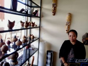 Kerajinan Dari Batok, Meningkatkan Nilai Tambah Limbah Kelapa
