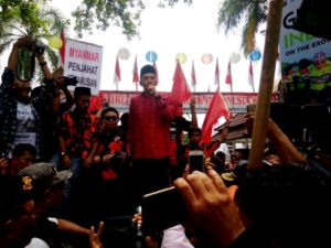 Aksi Peduli Rohingya, Serukan Aung San Suu Kyi Diadili Ke Mahkamah Internasional