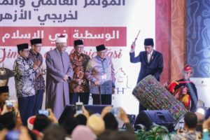 Presiden Jokowi Berharap Alumni Al-Azhar Tularkan ajaran Islam Moderat
