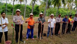 Polda NTB Gelar Tanam Raya Serentak 2018 di Tanjung