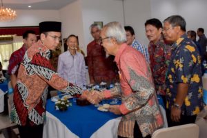 Gubernur Yakinkan, Bank NTB Syariah Lebih Menguntungan
