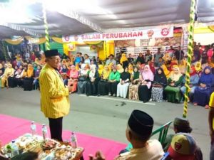 Yel-Yel ‘Salam Perubahan’ Sambut Lutfi-Feri di Kelurahan Paruga