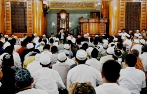 TGB Sampaikan Prinsip Tasawuf  Pada Jama’ah Shalat Jum’at