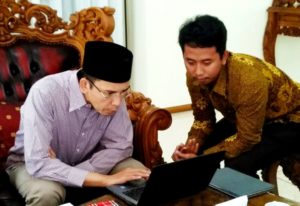 Gubernur Hanya Butuh Beberapa Menit Untuk Laporkan Pajak Tahunan Secara Online