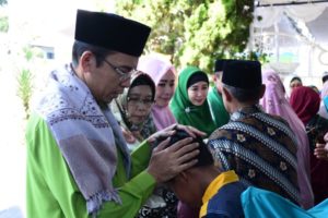 Dekatkan Dengan Masyarakat, Keluarga Besar TGB Buka Open House