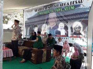 Sitti Rohmi dan Syamsul Luthfi Dampingi TGB Hadiri Halal Bihalal Bersama Keluarga Besarnya di Kampung Jawa Selong