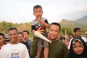 Menpora Kunjungi Korban Gempa di Lombok Utara