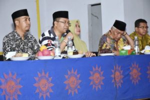 Gubernur Cerita “Antara Macan dan Ular” Saat Jawab Pertanyaan Mahasiswa.