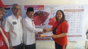 HBK Antar Putrinya Beri Sumbangan Gempa