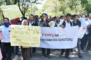 Pemerintah Diminta Beri Perhatian Guru Honorer Yang Lama Mengabdi