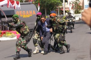 Operasi ‘Pembebasan Sandera’ TNI-Polri Saat Upacara HUT TNI ke 73