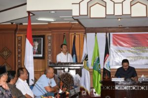 Gubernur Saksikan Kesepakatan Damai Warga Karang Genteng, Kota Mataram dan Warga Desa Bajur, Lombok Barat