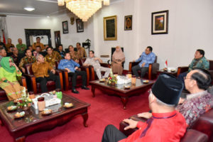 Gubernur Jelaskan Penanganan Pasca Gempa  Ke Komisi II DPR RI