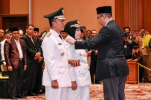 Lantik Bupati Dan Wabup Lobar, Gubernur NTB: Tantangan Pemimpin Politik Adalah Ujian Keikhlasan