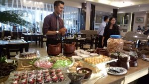 Sensasi Berbuka Puasa Di Golden Palace Hotel Lombok, Hanya 85 Ribu