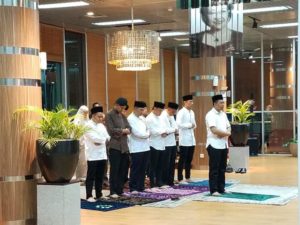 Gubernur NTB Jadi Imam Salat Magrib Para Tokoh Muda Indonesia