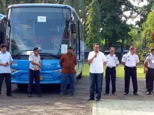 Gubernur Zulkieflimansyah  Lepas Keberangkatan 3 Armada Angkutan Lebaran Gratis