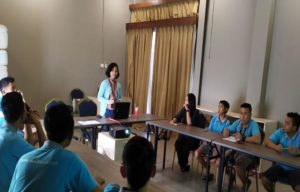 BPJS Kesehatan Mataram Sosialisasikan Program JKN-KIS Ke Pegawai Mola Resort, Di Gili Air