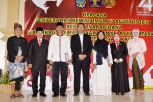 Warga Binaan Lapas Mataram Terima Remisi Umum 17 Agustus 2019 Dari Gubernur