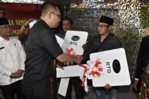 60.299 Unit RTG Diserahkan Gubernur Zul Bersama Kasad Andika Perkasa Di Bertais, Mataram