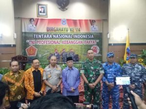 Tiga Ribu Peserta Fun Night Run Ramaikan HUT TNI ke 74 di Mataram