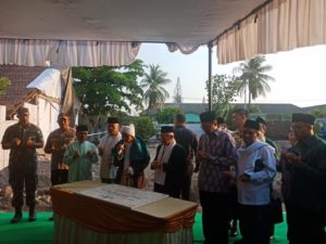 KH Ma’ruf Amin Tanda Tangani Prasasti Grondbeaking Pembangunan Kantor PWNU NTB