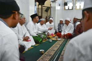 Safari Subuh Gubernur Zul, Bantu Masyarakat Memahami Ilmu Perbankan