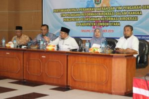 Pertemuan Percepatan Pelaksanaan Reformasi Birokrasi Pemda KLU Dibuka Bupati Najmul