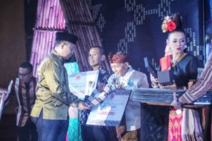 Perancang Dan Pengrajin Kriya Serta Disainer Busana, Raih Dekranasda NTB Award 2019