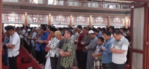 Sholat Gerhana Matahari Cincin Di Masjid Hubbul Wathan Islamic Center