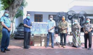 BPJS Kesehatan, IDI, dan Republika Serahkan APD dan Bantuan Tambahan untuk Tenaga Medis