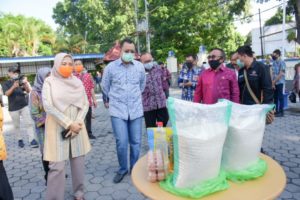 Gubernur Dan Wagub Secara Simbolis Serahkan Paket JPS Gemilang