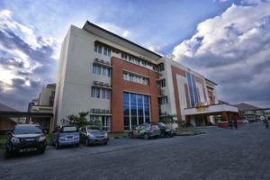 Enam RSUD DI NTB Dapat Bantuan APD Satgas DPR RI
