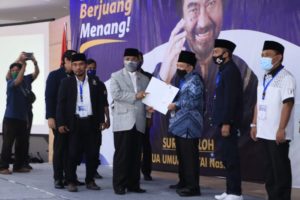Bapaslon Bupati dan Wakil Bupati Sumbawa, Terima SK Dukungan Partai Nasdem