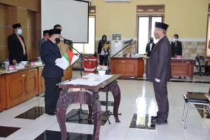 Bupati Najmul Lantik H.R. Nurjati Penjabat Sekda KLU