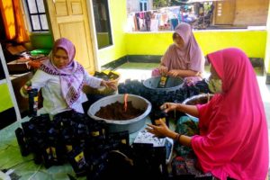 Juniatun Aena, Produsen Kopi ALAMANDA Santong, Lombok Utara