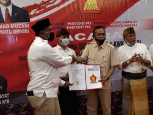 DPD Gerindra Serahkan B.1-KWK Pilkada Serentak NTB