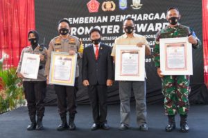 Berhasil  Tangani Covid-19, Pemprov, Polda, dan Korem 162/WB Raih Penghargaan