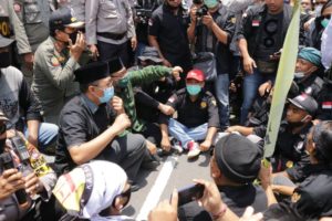 Gubernur Bicara di Tengah Aksi Mahasiswa, akan Sampaikan Aspirasi Warga NTB ke Presiden