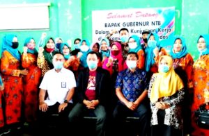 Gubernur Dialog dengan PKK Se Kecamatan Badas 
