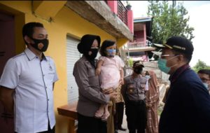 Polwan Aipda Ismi Asuh Anak Saat Tugas, Dapat Penghargaan dari Gubernur