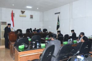 Plt Bupati Hadiri Paripurna Banggar DPRD KLU