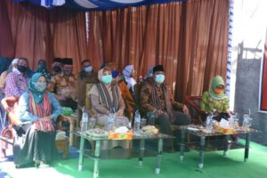 Plt Bupati Lombok Utara Dampingi Wagub NTB Launching Posyandu Keluarga di Desa Anyar