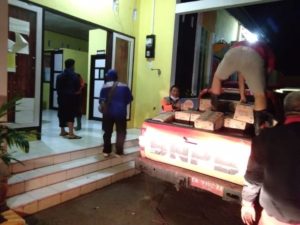 Gubernur Turunkan Tim Bantu Korban Banjir Di Bima dan Sumbawa